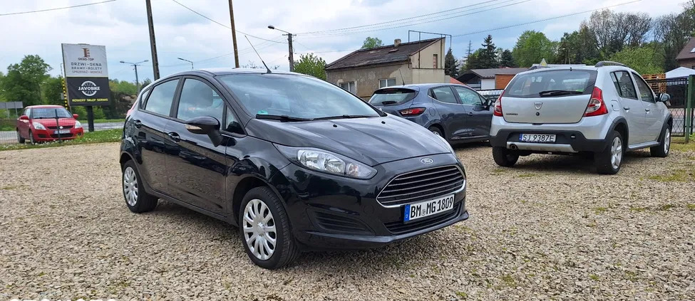 samochody osobowe Ford Fiesta cena 31000 przebieg: 145947, rok produkcji 2015 z Jaworzno